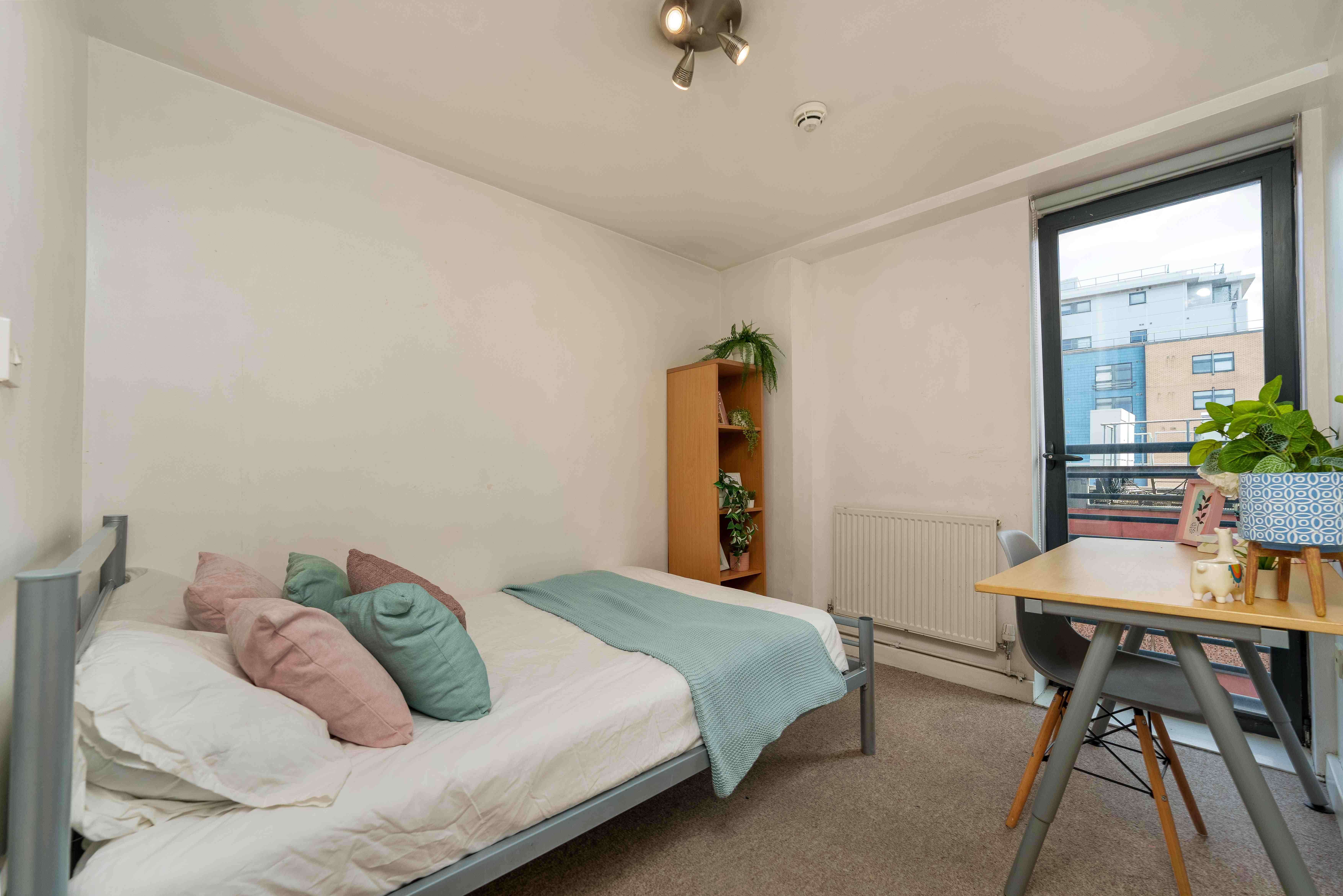 5 Regent Terrace - 5 Bed Apartment Image 7